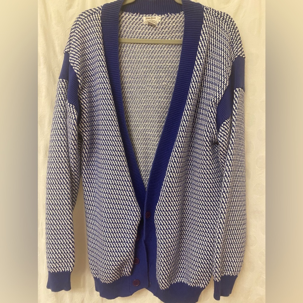 Vintage cardigan sweater. Measurements included in pics.